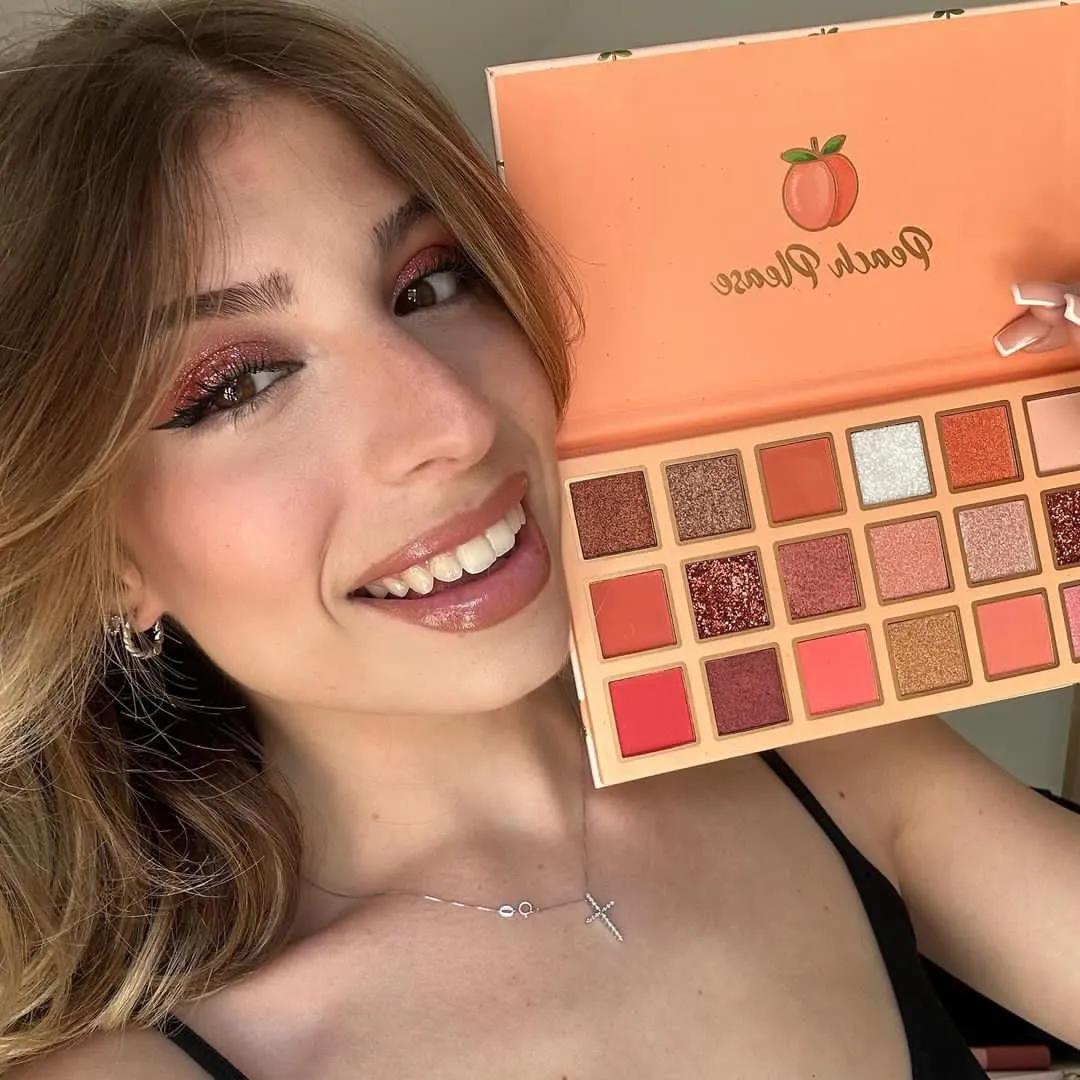 18 Colors Peach Please Eyeshadow Palette