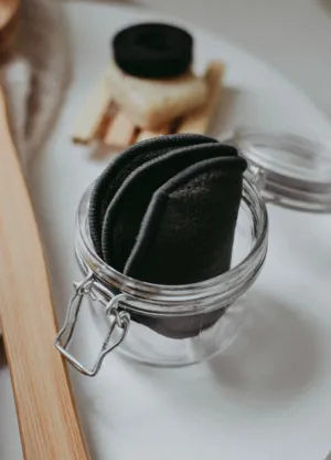 7 Pack Bamboo Charcoal Make-up Remover Pads