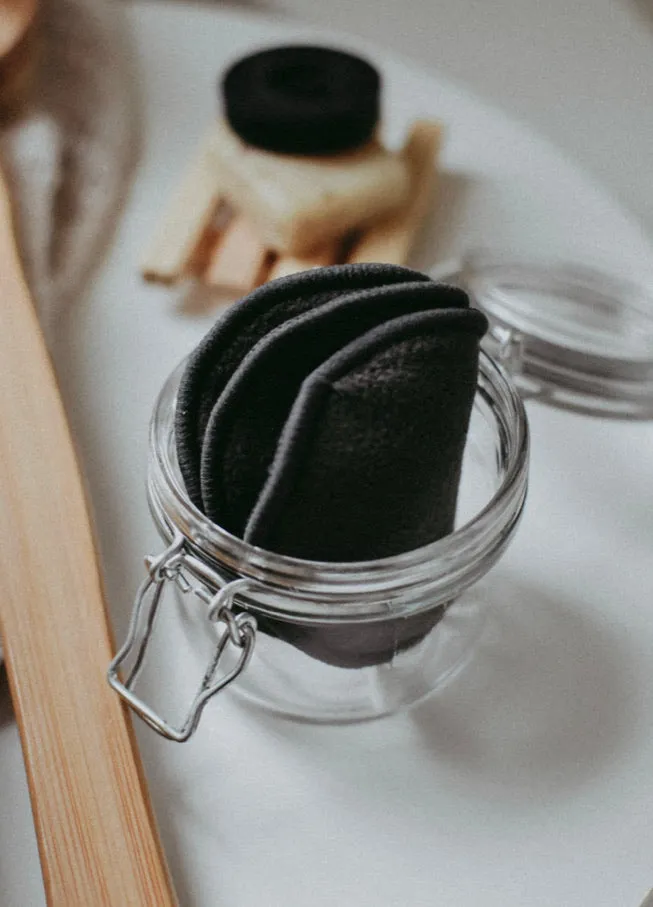 7 Pack Bamboo Charcoal Make-up Remover Pads