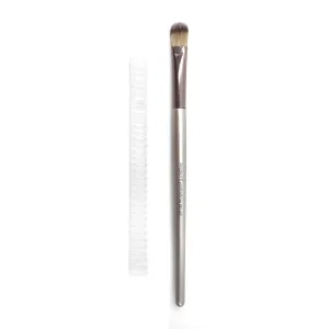 Angled Eyeshadow Brush with Brush Guard