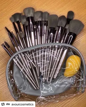 Avour 26 Piece Brush Se