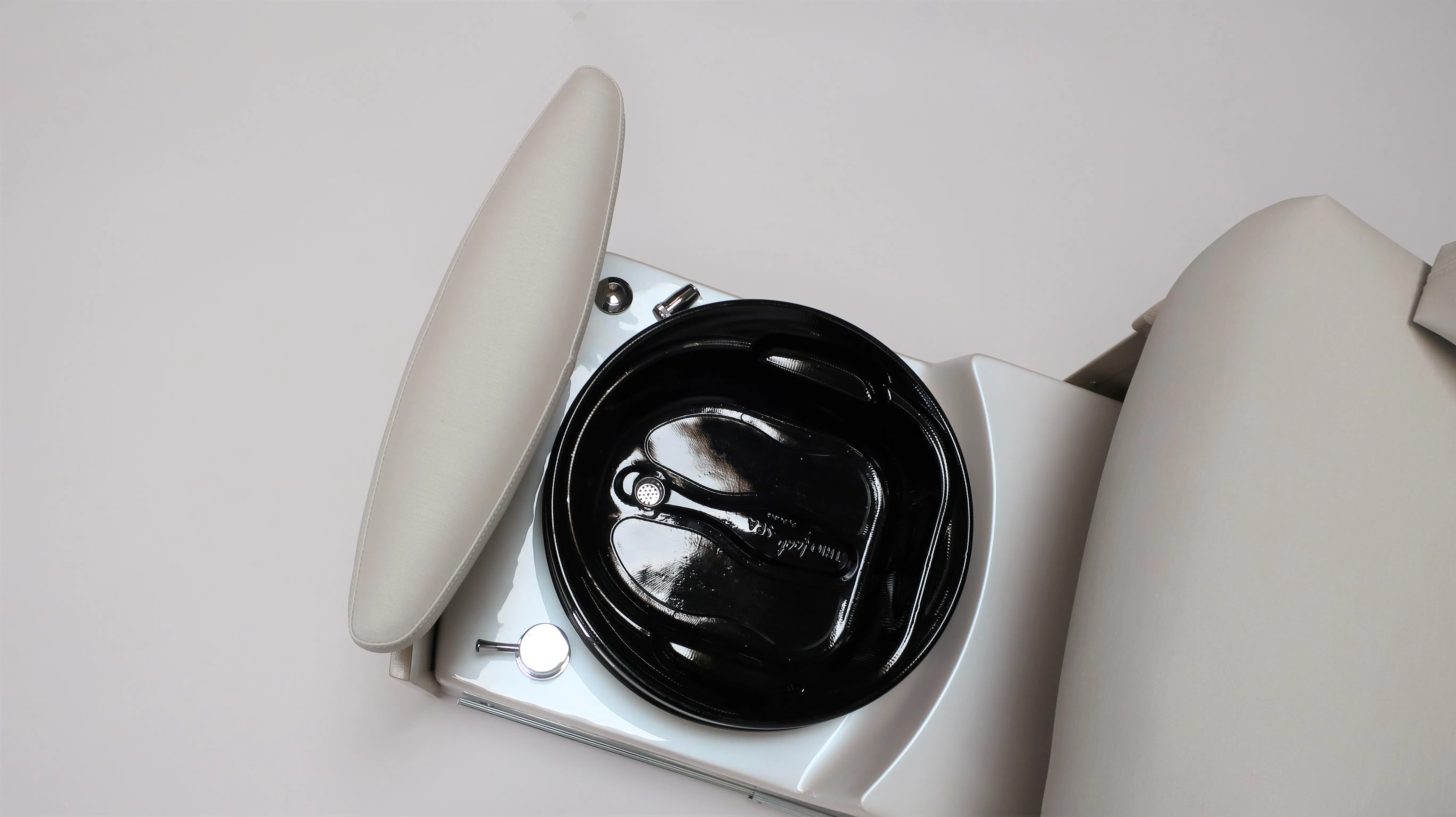 Belava Element No-Plumbing Pedicure & Spa Chair