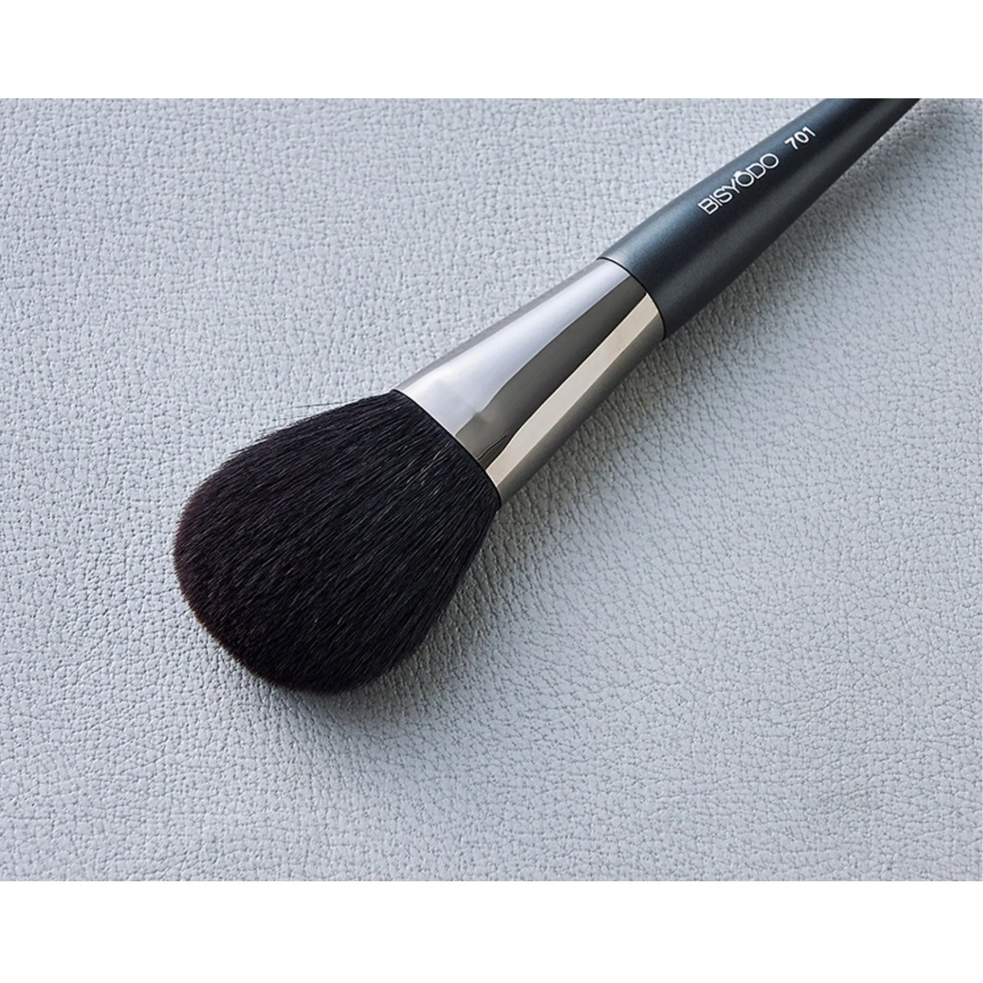 Bisyodo T-701 Powder Brush, Tsumugi Series