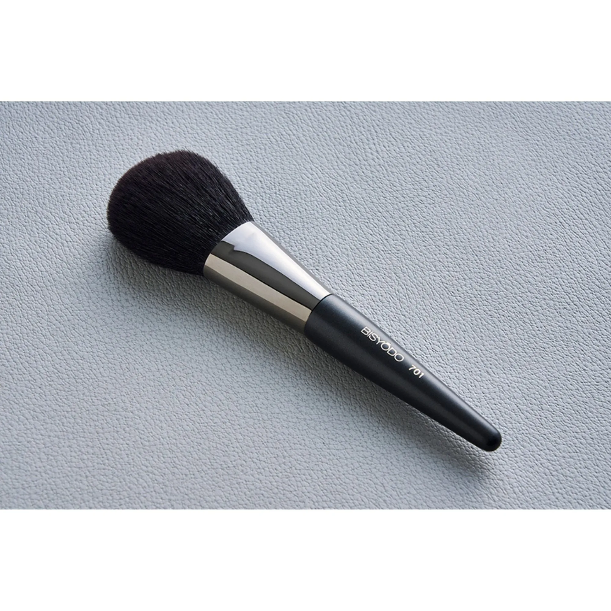 Bisyodo T-701 Powder Brush, Tsumugi Series