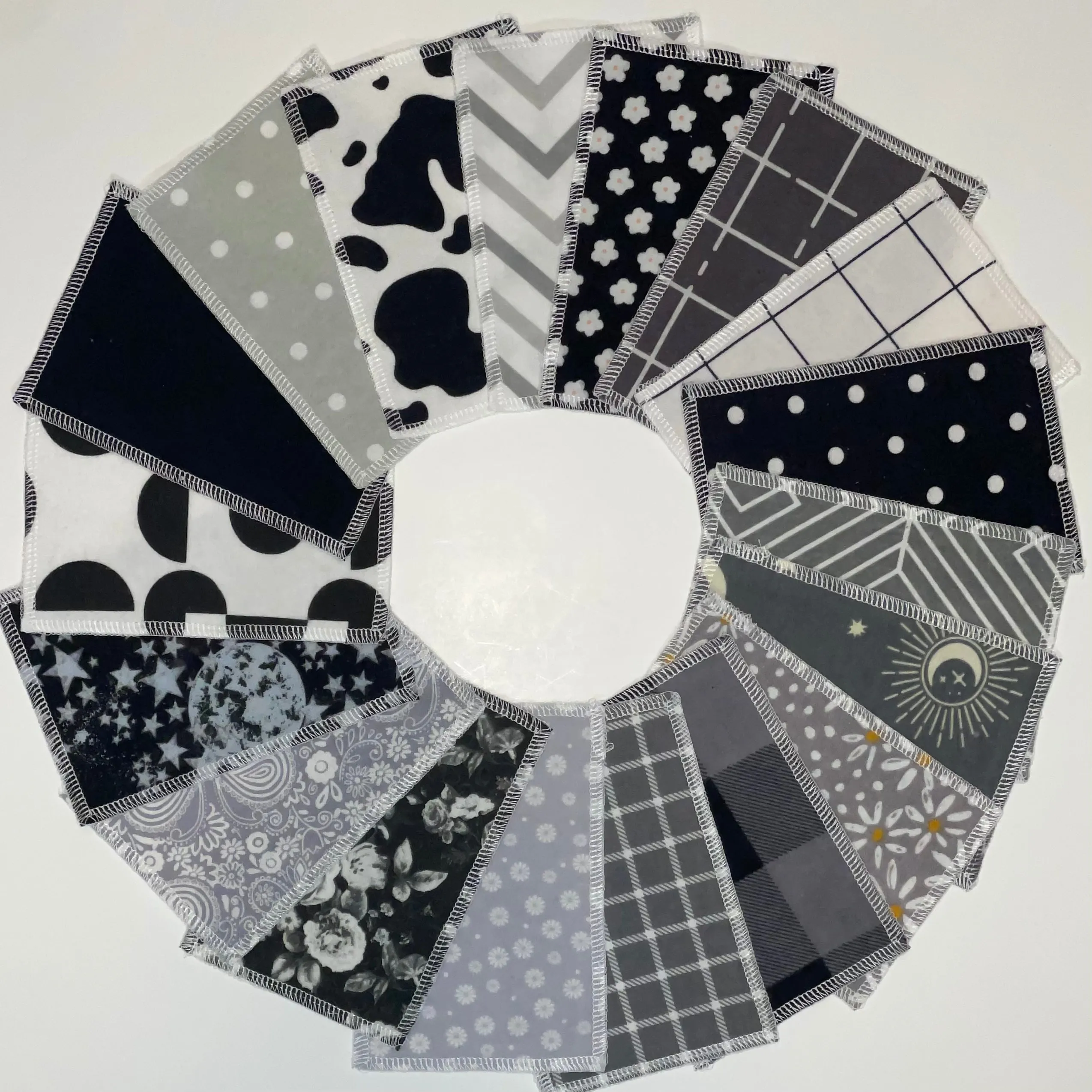 Black and White Reusable Makeup Remover 12 Pack