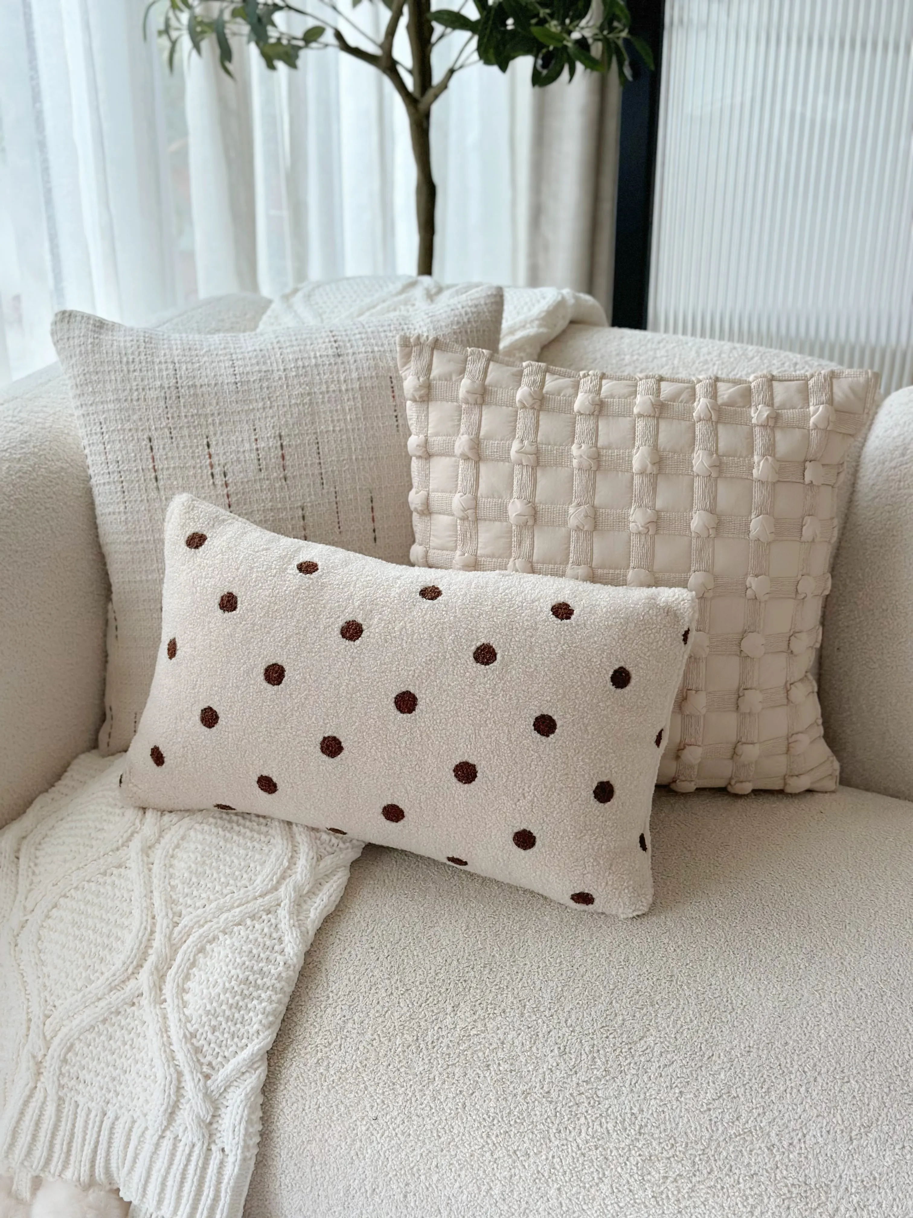 Bubble Grid Cream Latte Cushion Cover