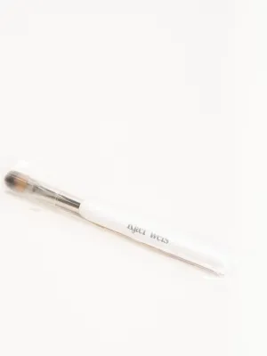 concealer (foundation) brush