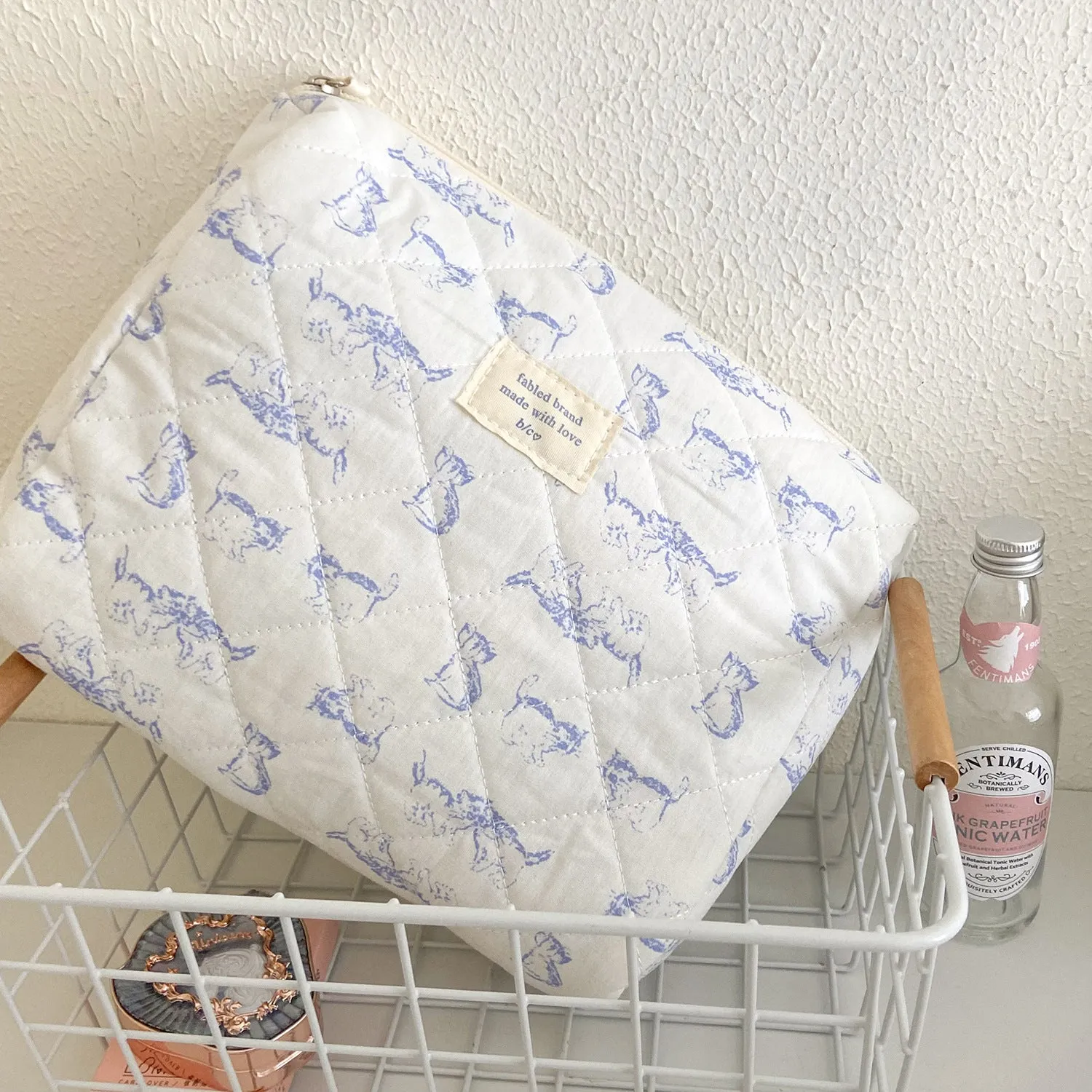 Cute Blue Retro Floral Rose Cat Quilted cotton Large Makeup Bag, Large Capacity Makeup Bag