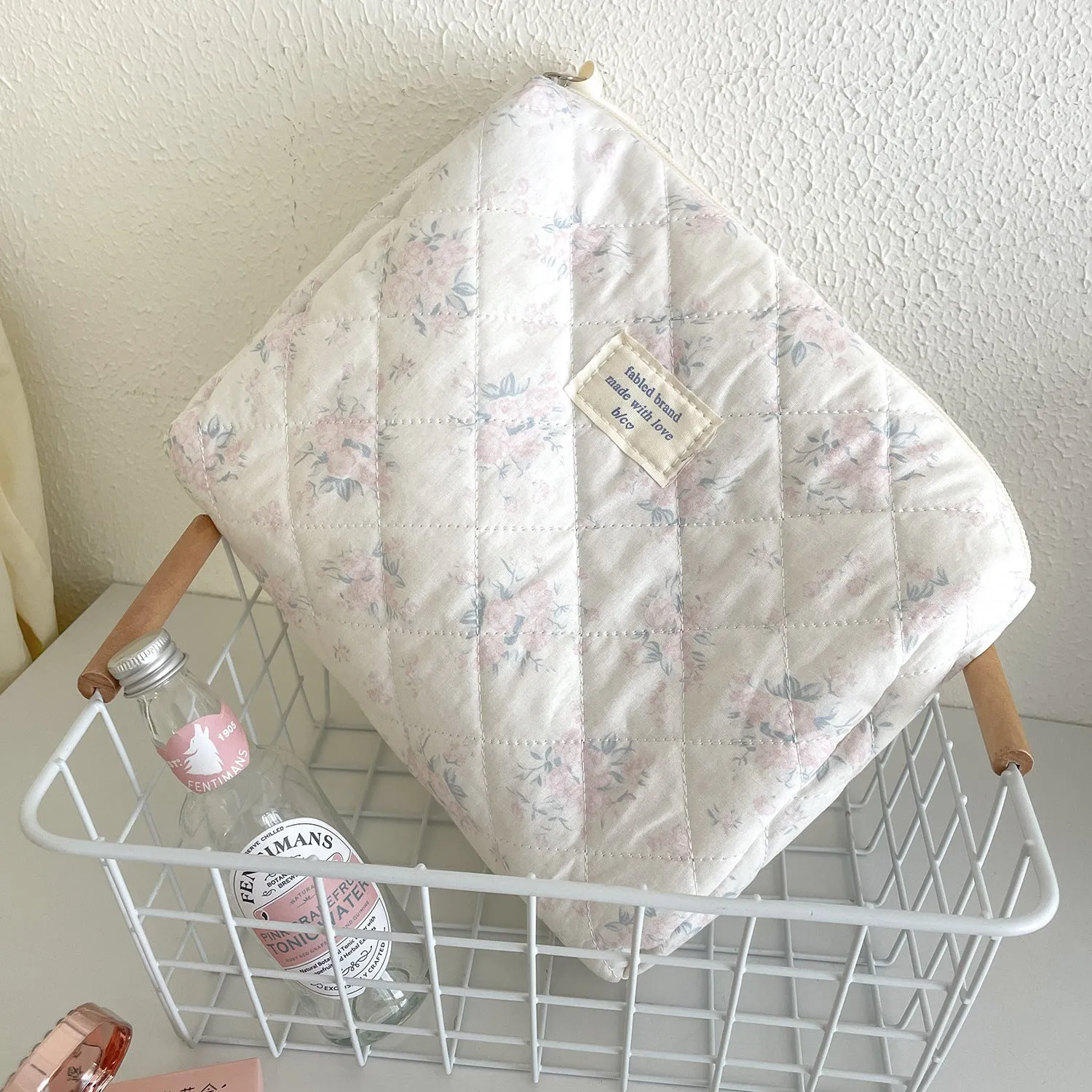 Cute Blue Retro Floral Rose Cat Quilted cotton Large Makeup Bag, Large Capacity Makeup Bag