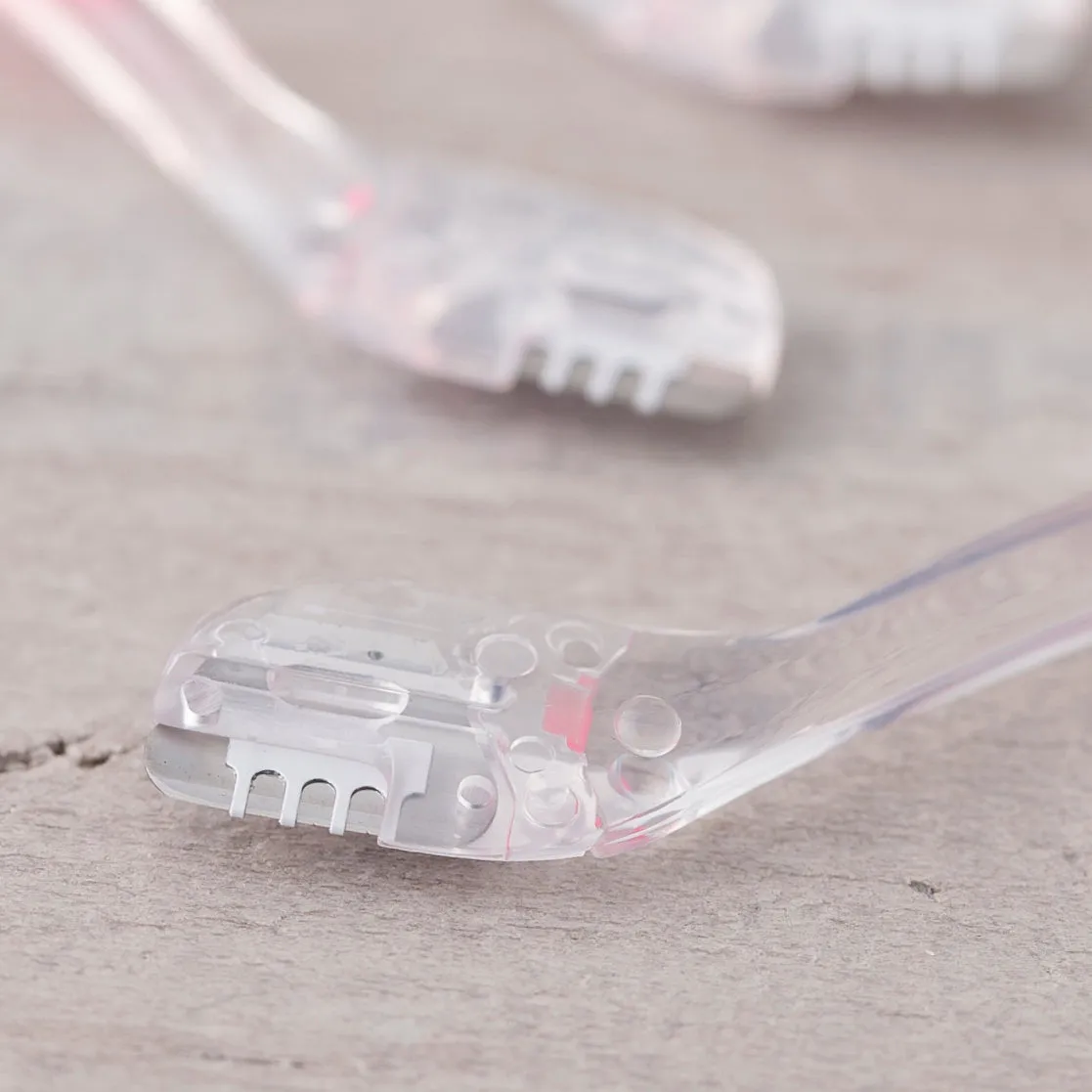 Disposable L Eyebrow Razor Petit 3pc