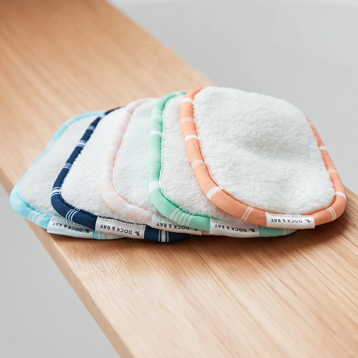 Dock & Bay Travel Makeup Removers - Eucalyptus Green