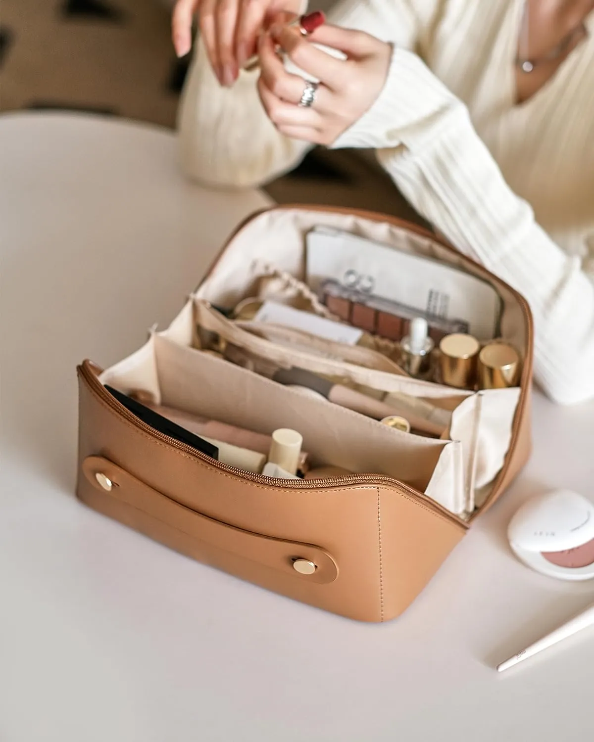 EACHY Travel Makeup Bag,Large Capacity Cosmetic Bags for Women,Waterproof Portable Pouch Open Flat Toiletry Bag Make up Organizer with Divider and Handle (Large-Brown, Large)