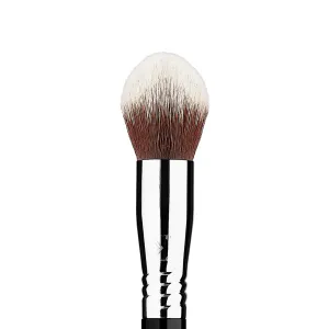 F79 CONCEALER BLEND KABUKI™ BRUSH