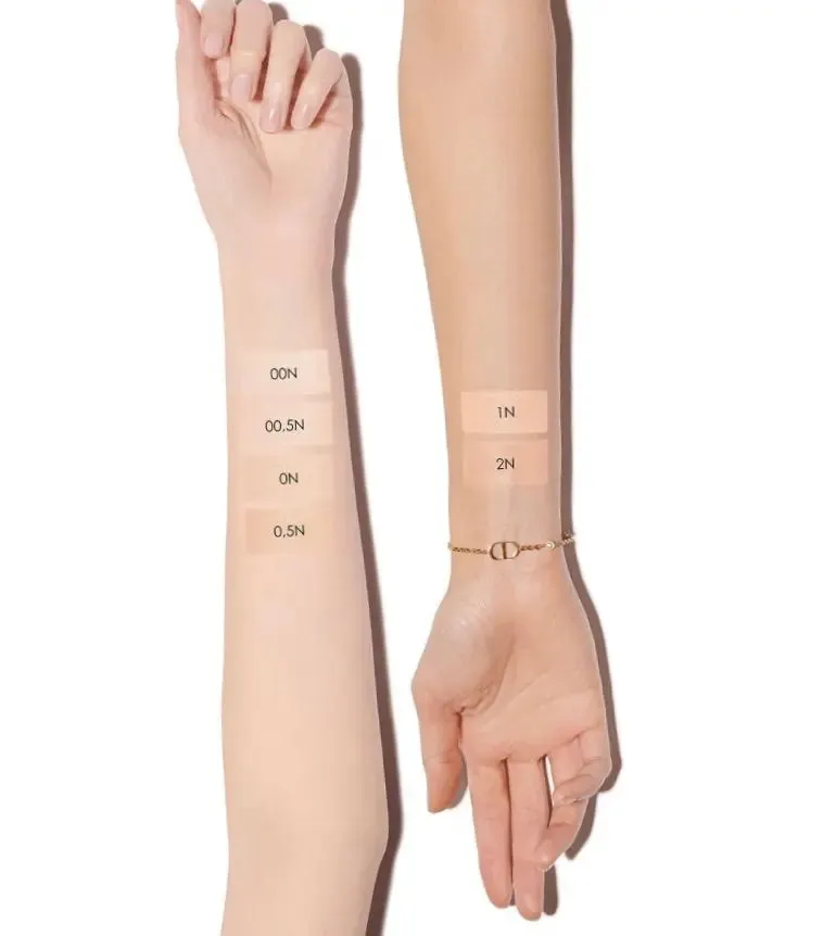 Forever SkinGlow Cushion Foundation SPF 50 & Refillable Case