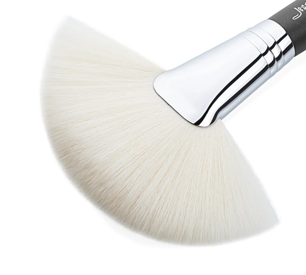 Full Fan Brush 090