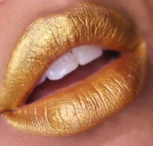 Gold - Magic Metallic  Lipstick