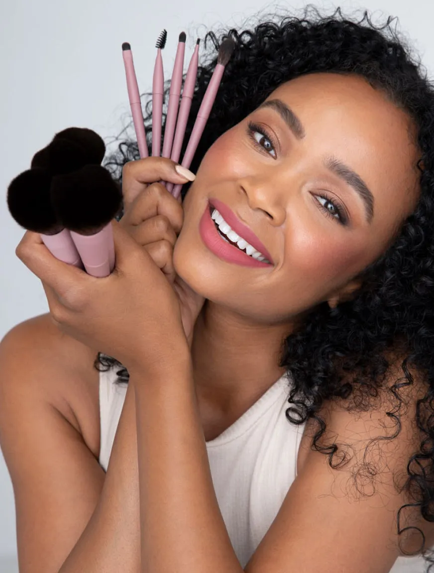 Hannah Martin x Ciaté London - Powder Brush