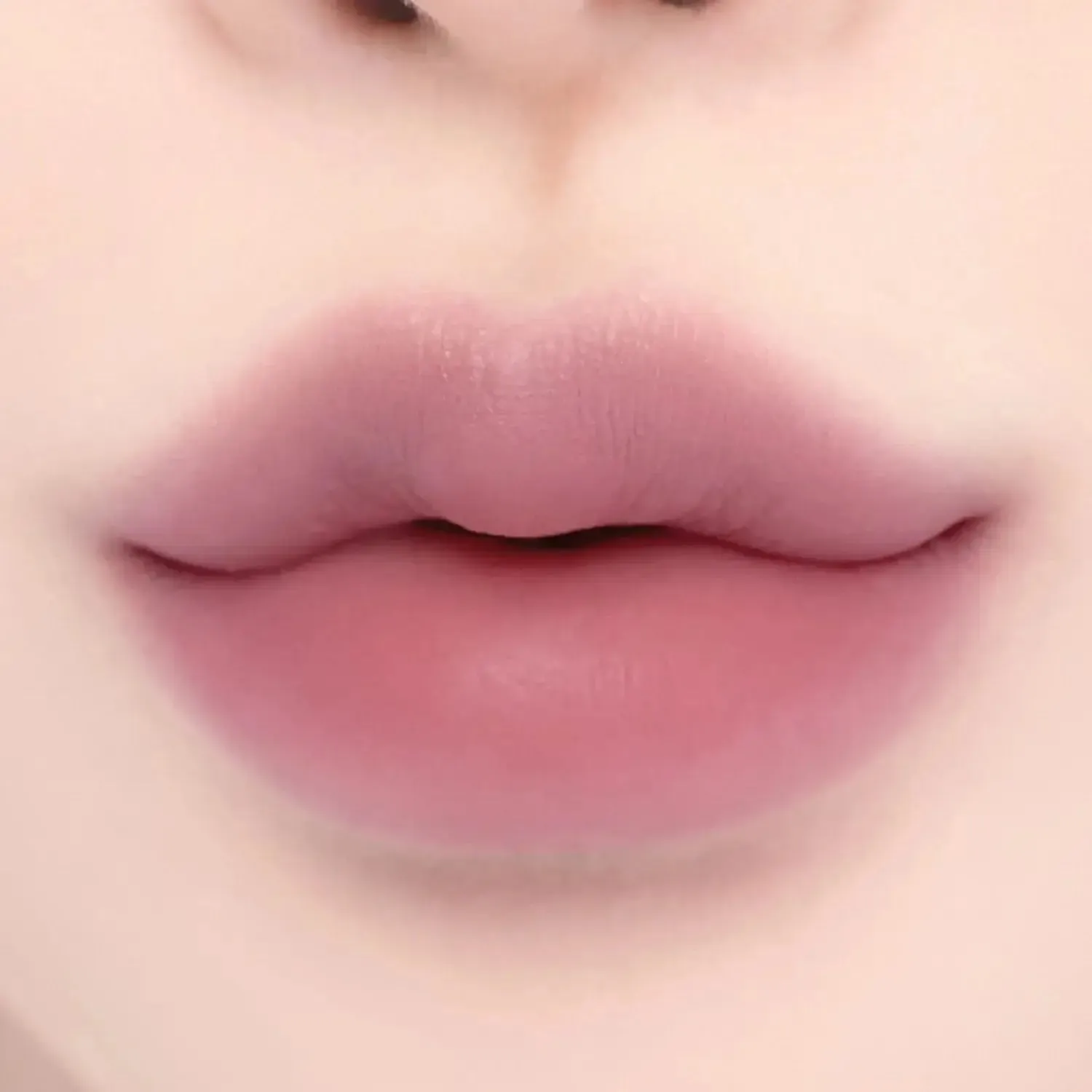 lilybyred Smiley Lip Blending Stick