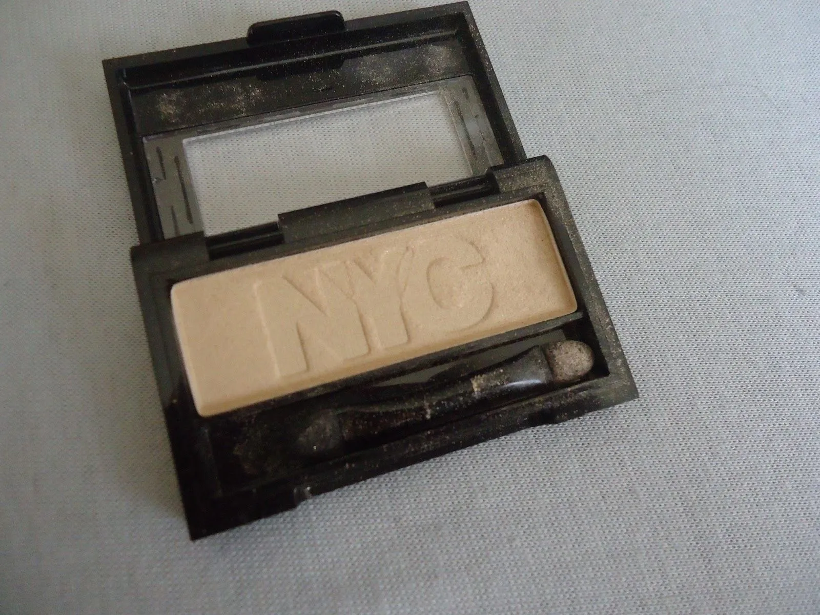 Lot of 3 - N.y.c City Mono Eyeshadow #903 Basic Instinct 2.2g