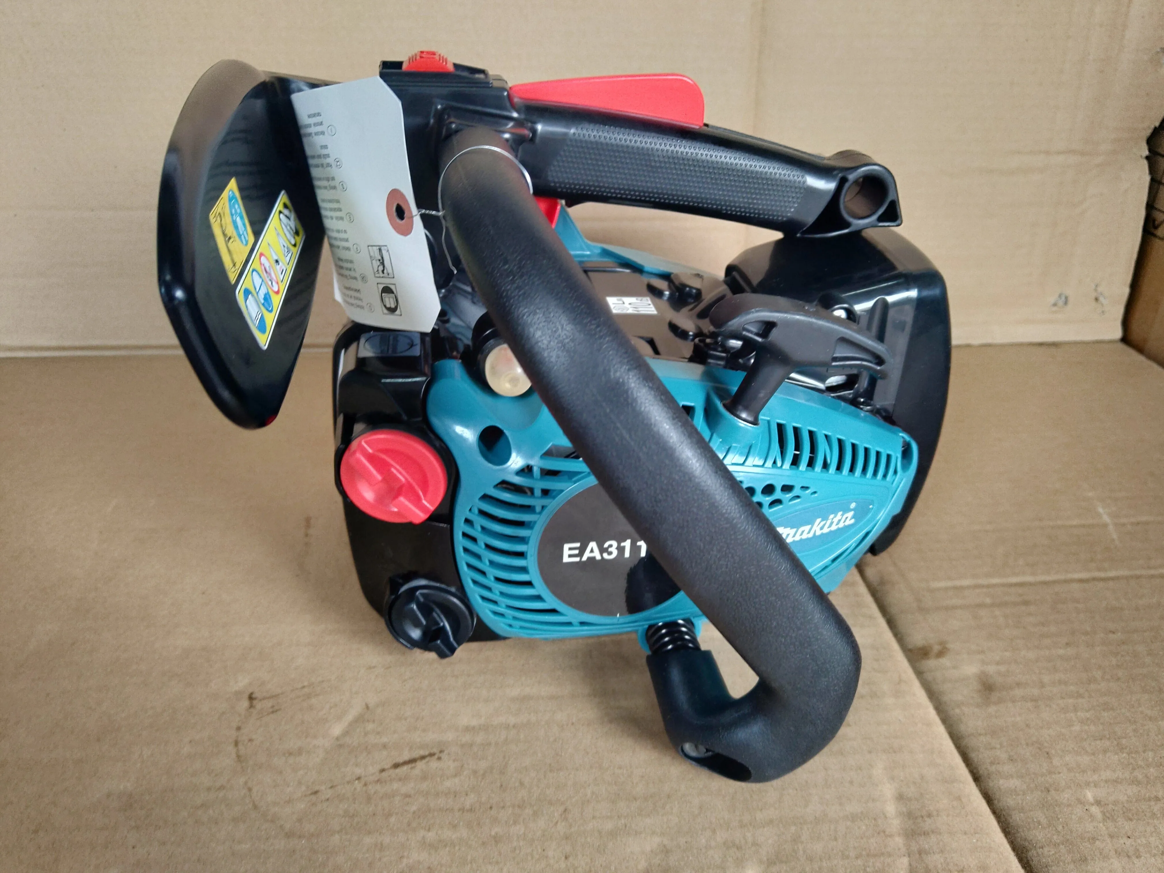 Makita EA3110T-30 Top Handle Petrol Chain Saw with 300Mm | Model : M-EA3110T-30 (OFFER VALID WHILE STOCK LAST)