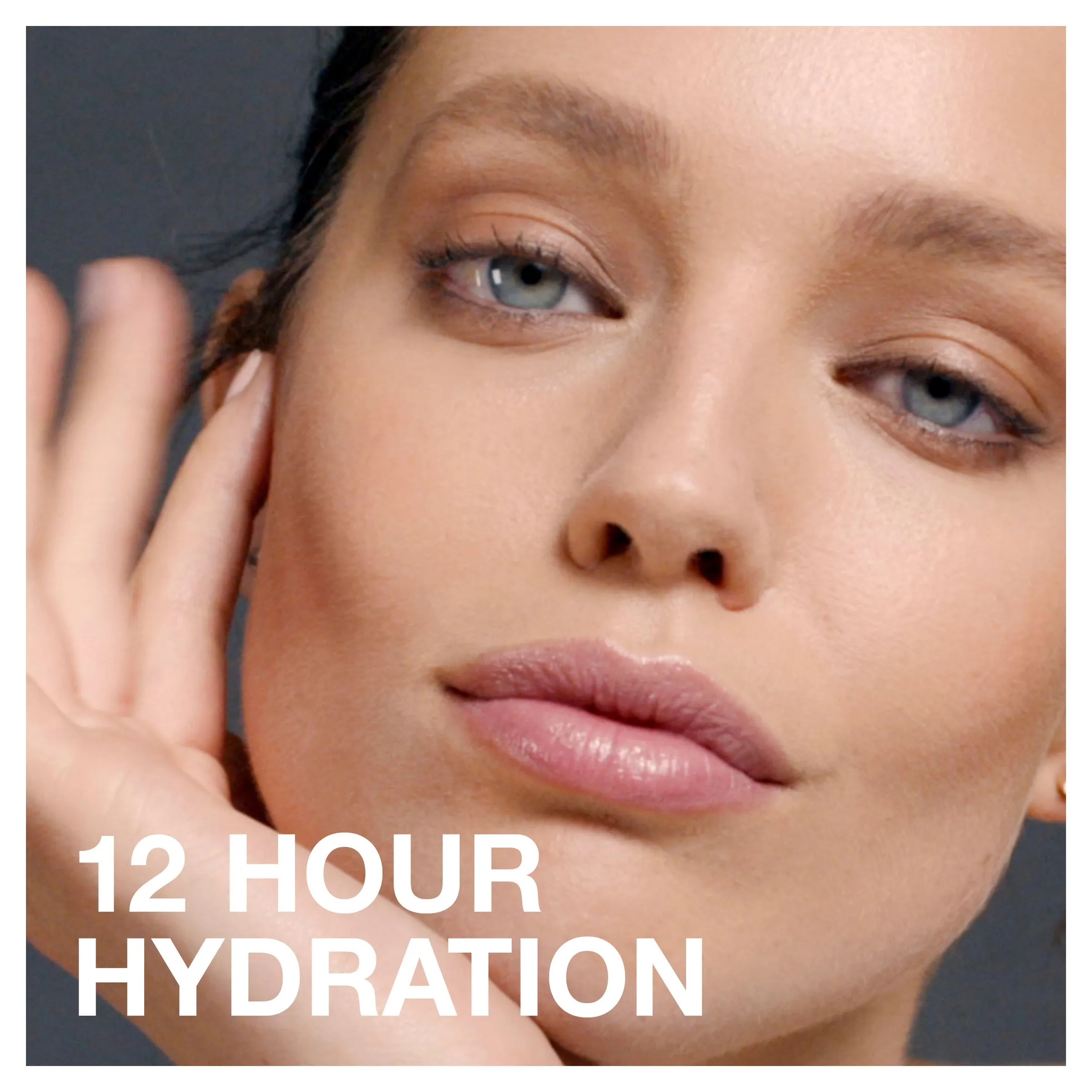 MAYBELLINE Dream Radiant Liquid Foundation - Fair Porcelain #02