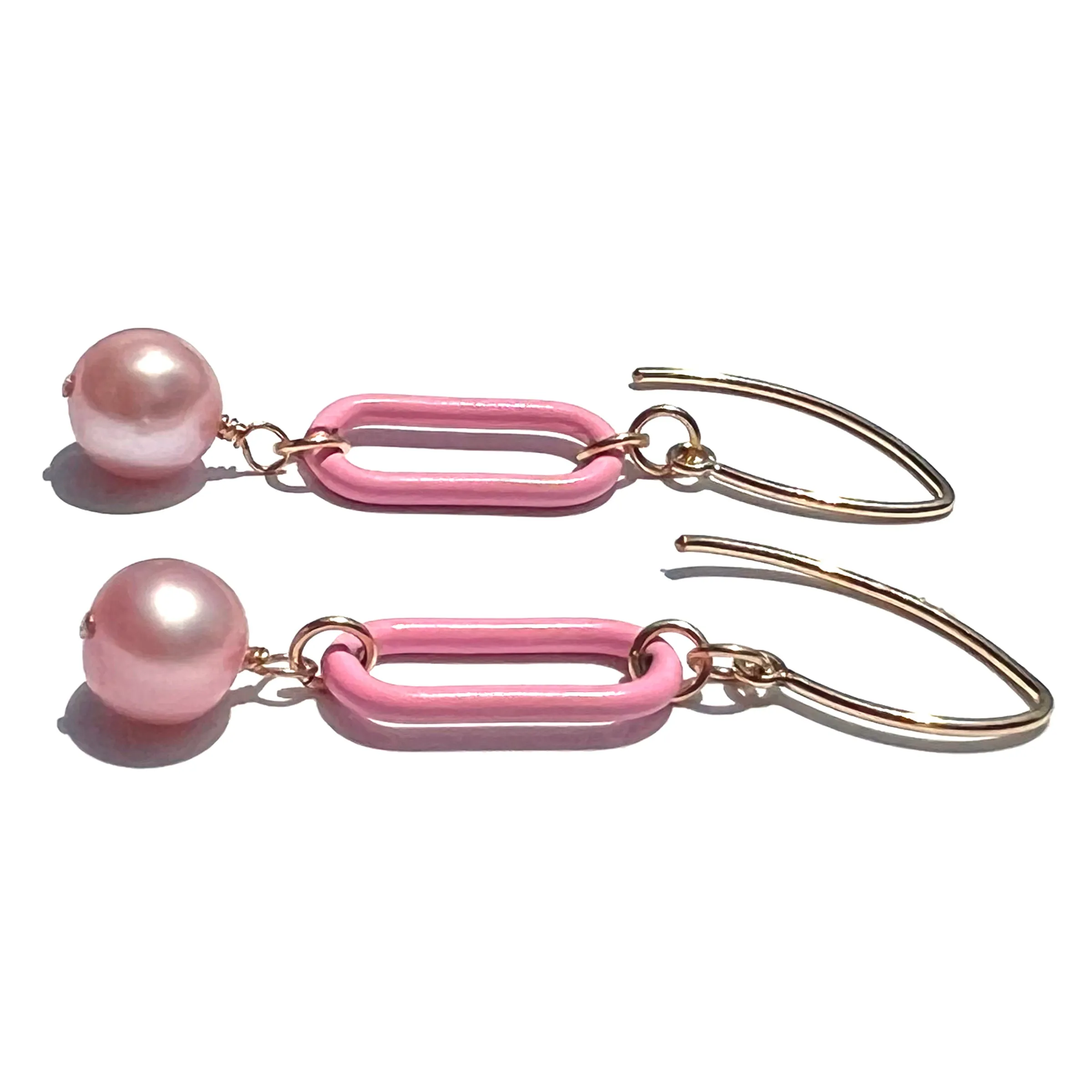 MPR x THE IMAGINARIUM: Pepto Pink Pearl Link Hook Earrings