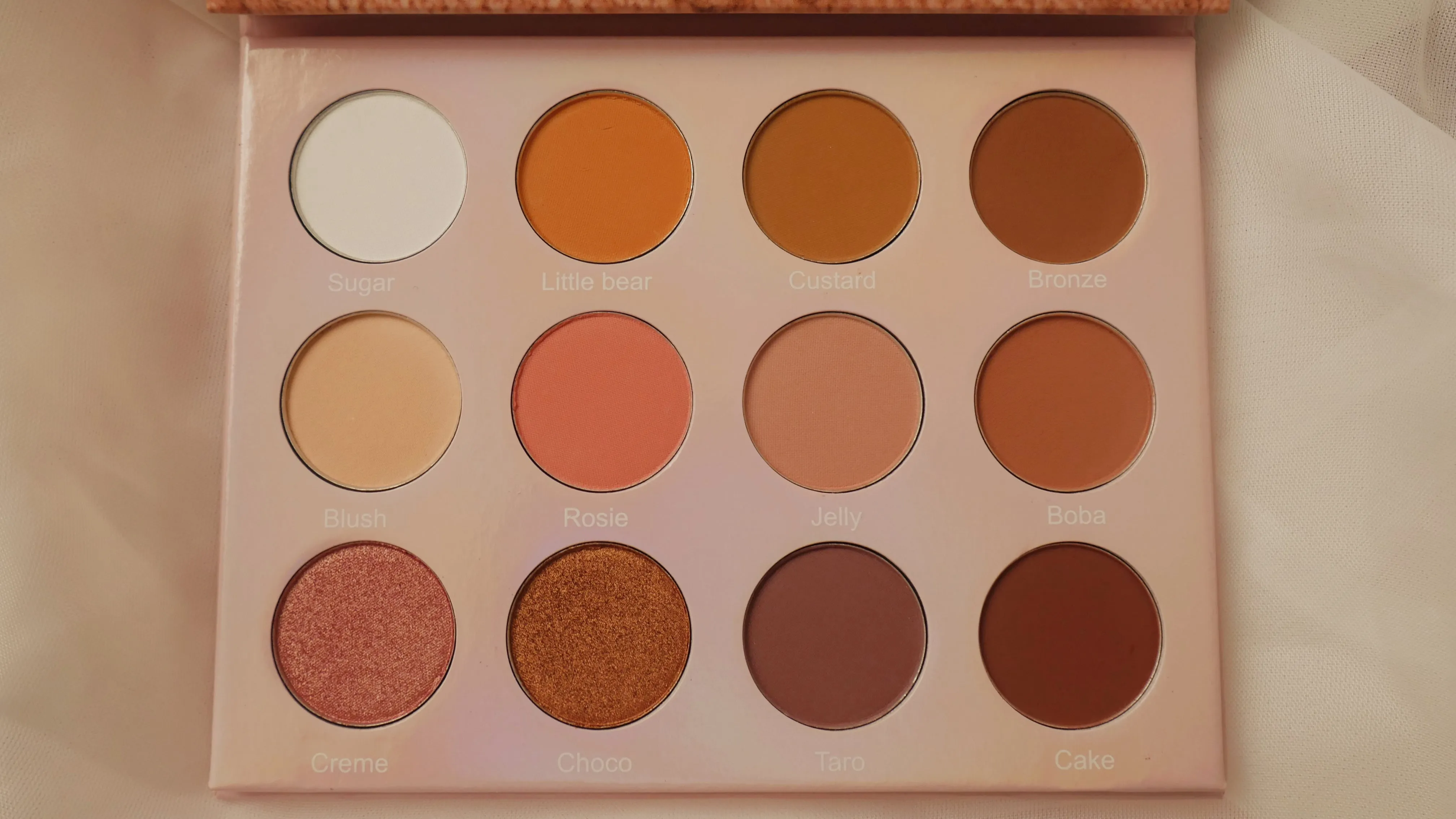 Neutral Cappuccino Eyeshadow Palette