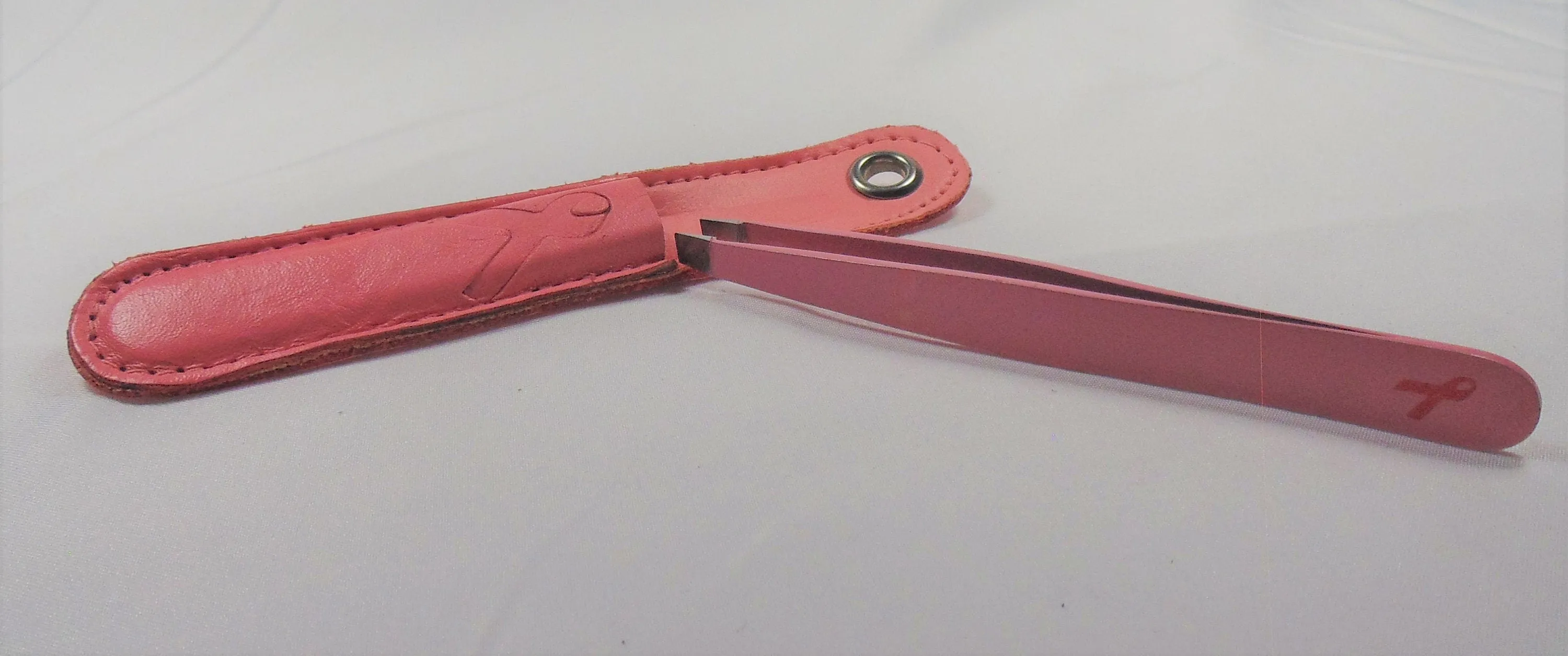 Pink Eyebrow Tweezers Slanted Tip 4" inches
