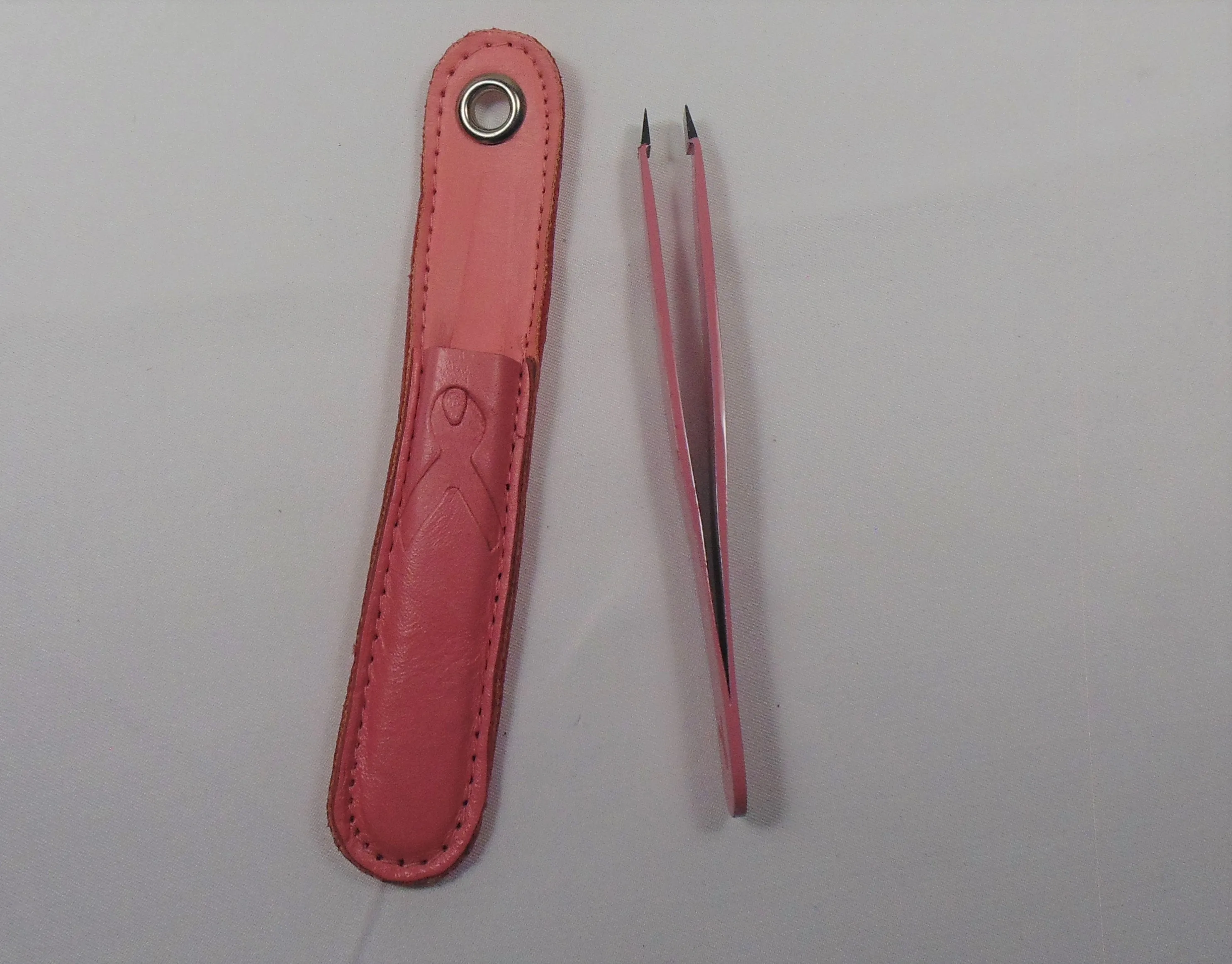 Pink Eyebrow Tweezers Slanted Tip 4" inches