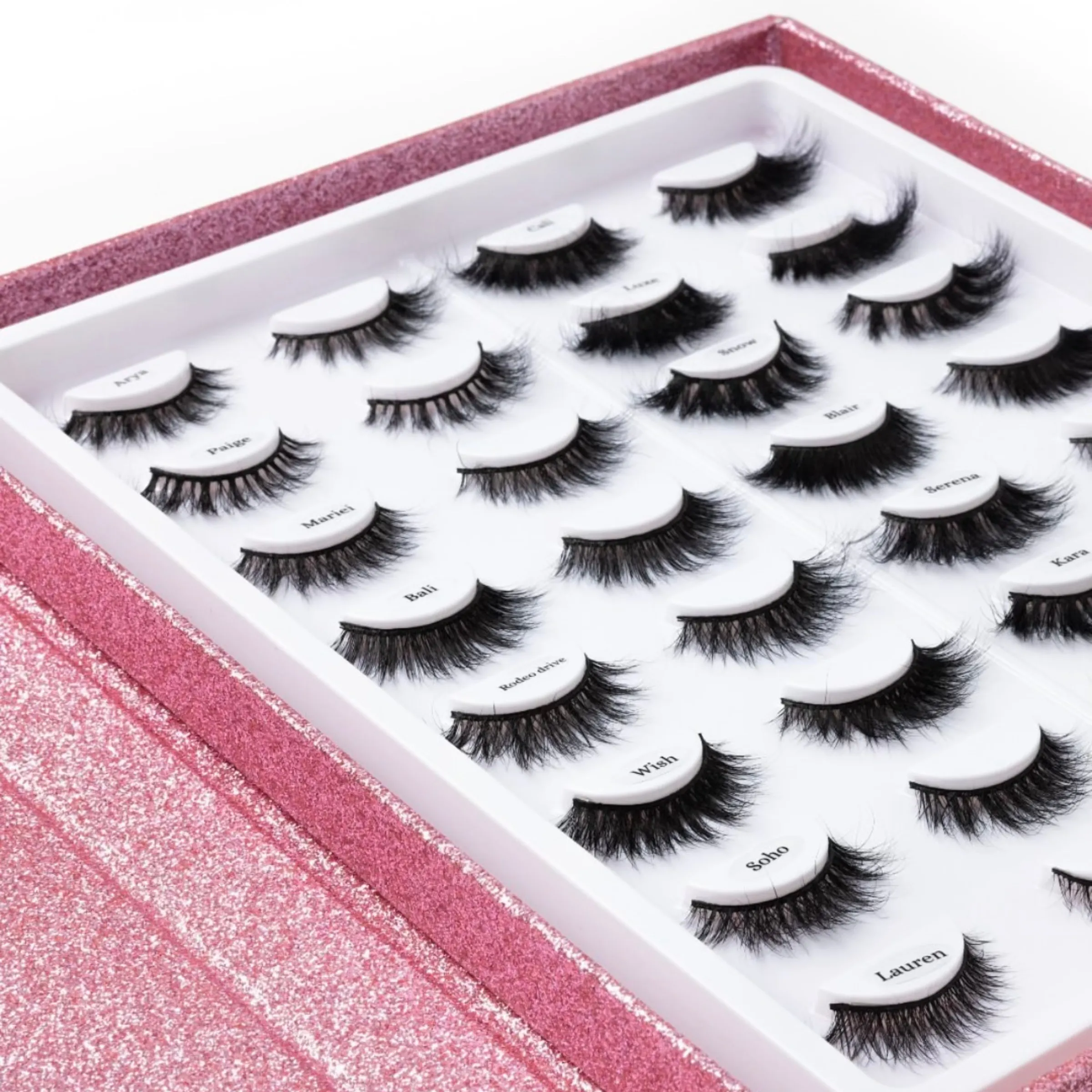 Reign Lashes | 16 Pair False Eyelash Book