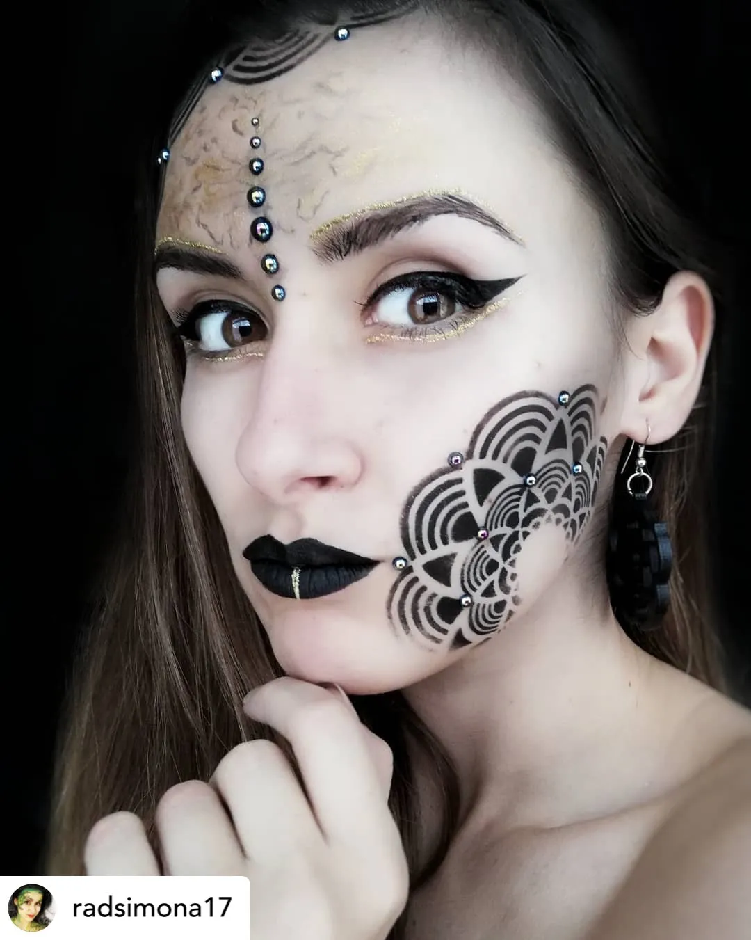 S06 Mandala Sphere Airbrush & Face Paint Stencil