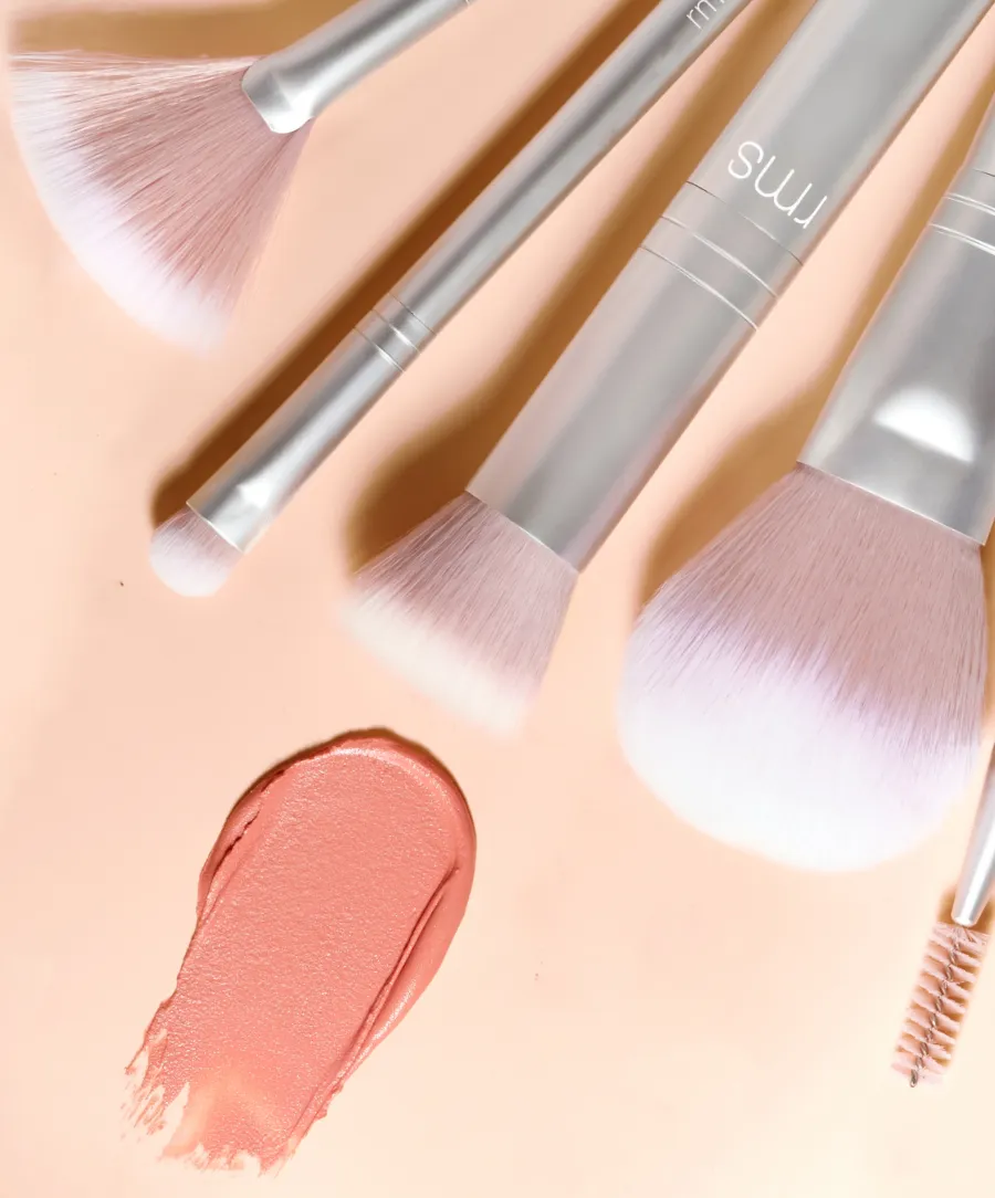 Skin2Skin Blush Brush