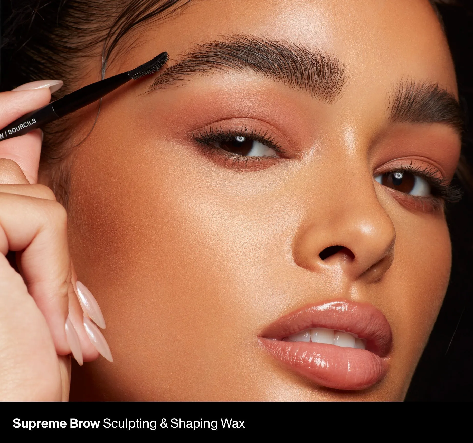 Supreme Brow Sculpting And Shaping Wax - Almond
