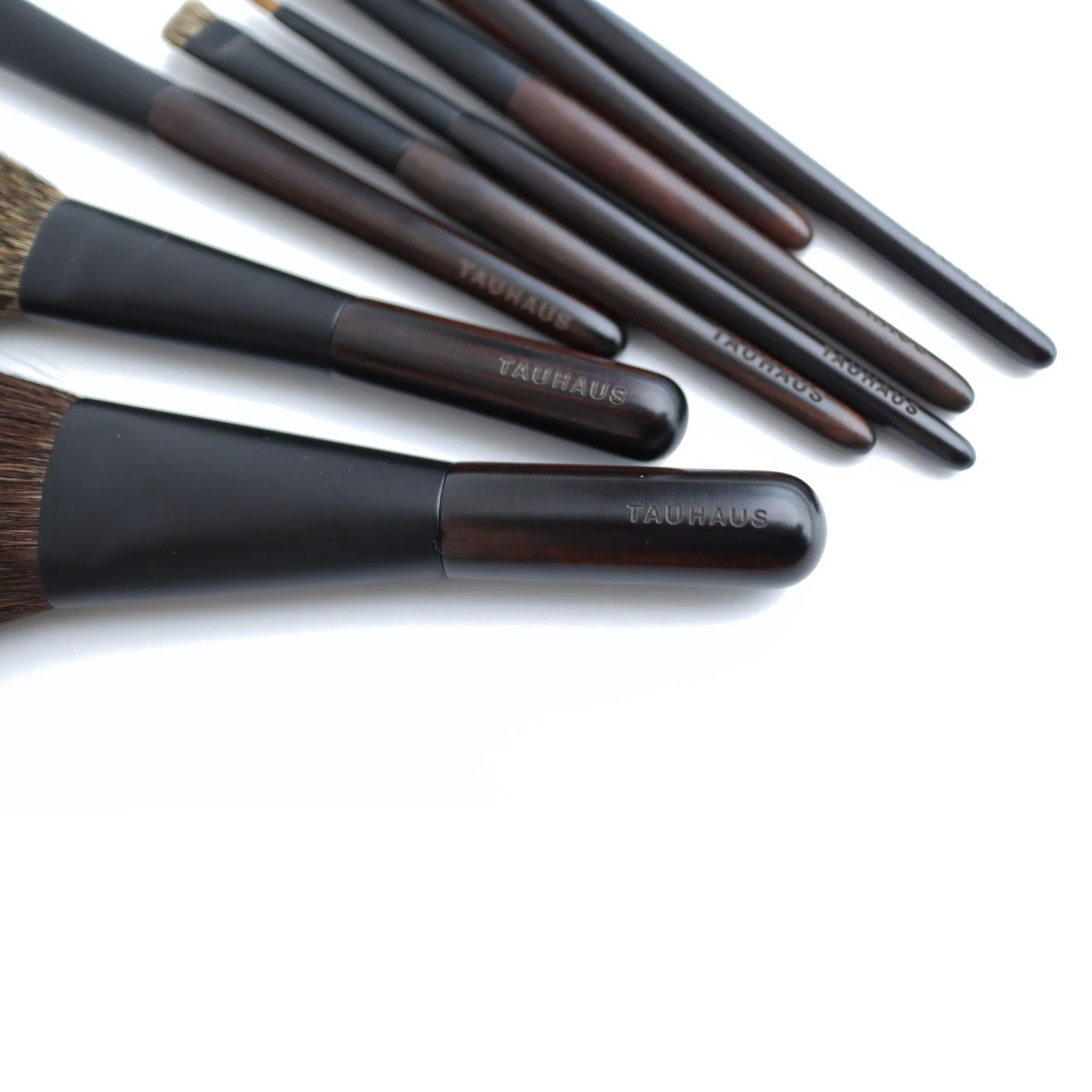 Tauhaus EH-04 Small Eyeshadow Brush, Ode Series