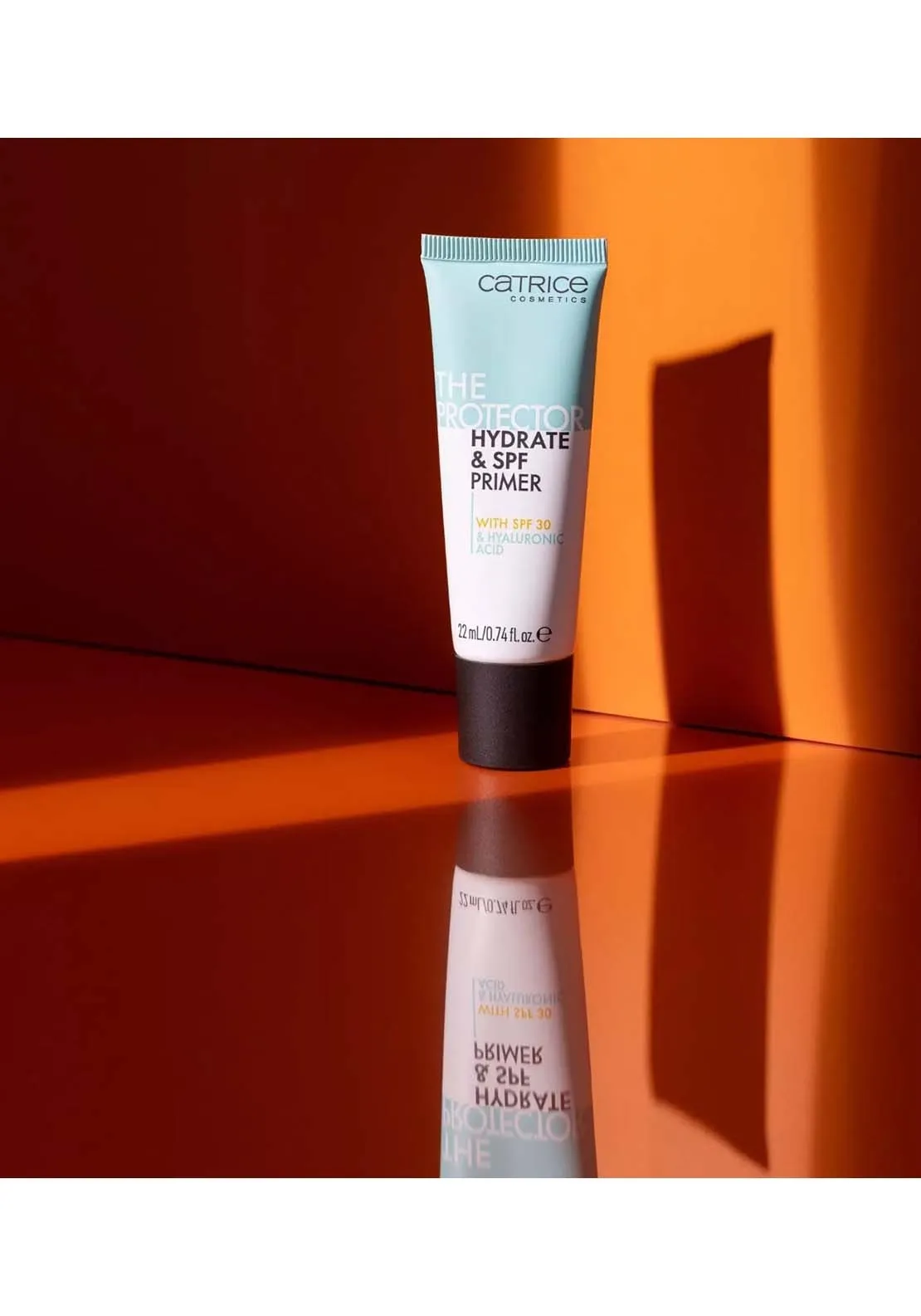 The Protector Hydrate Moisturizing Primer Spf30