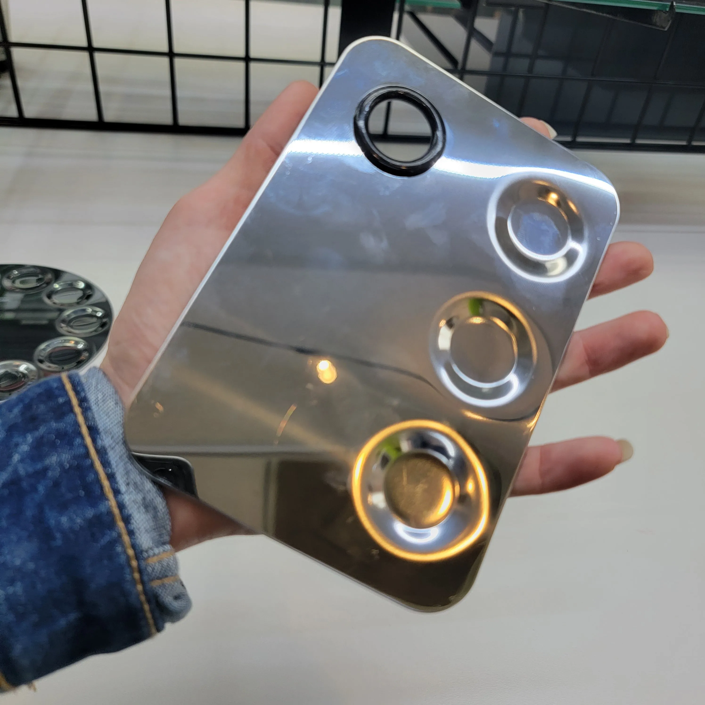 theMUAproject 3 Well 4x6 Stainless Mixing Palette