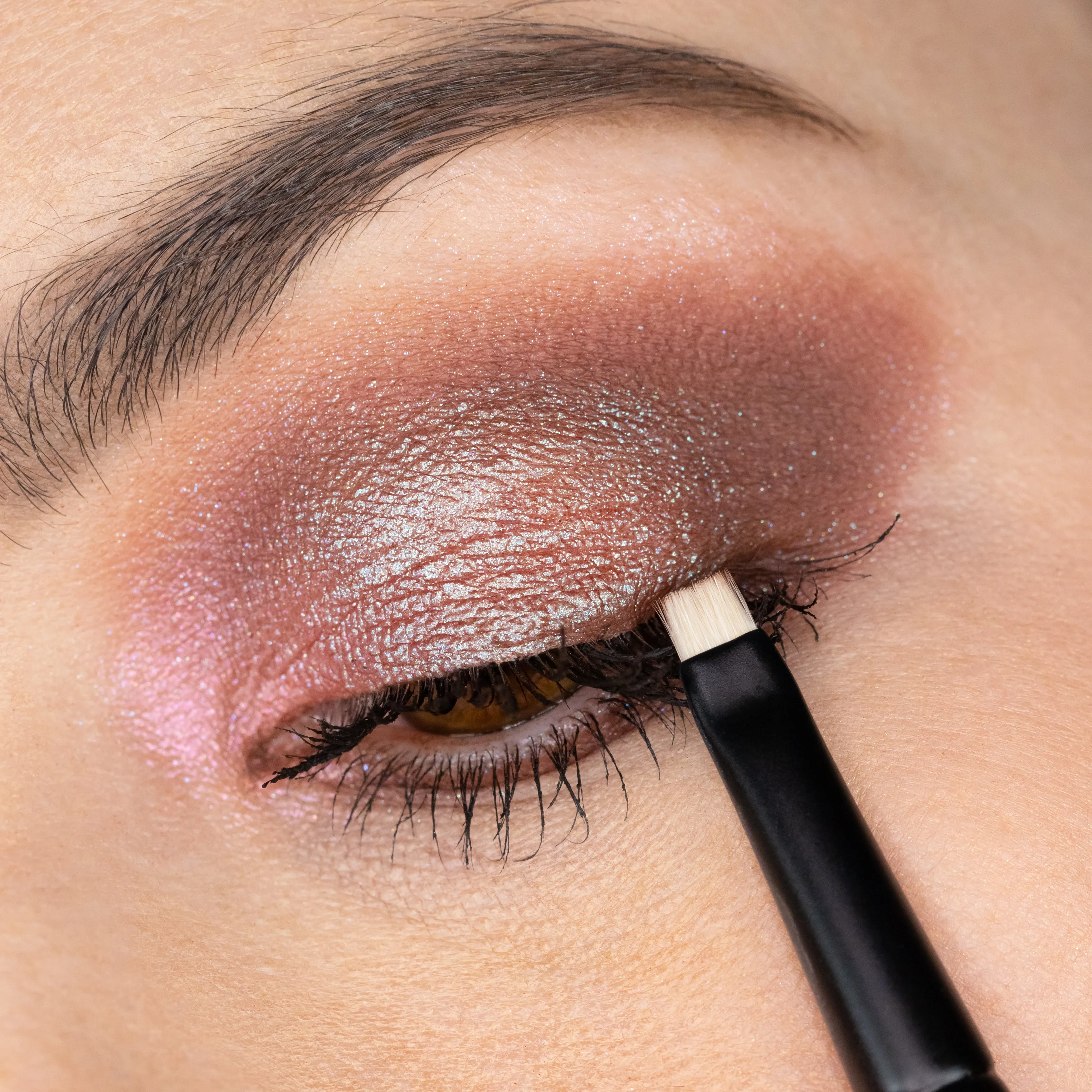 Whats Up Beauty - R112 Flat Eyeliner Brush